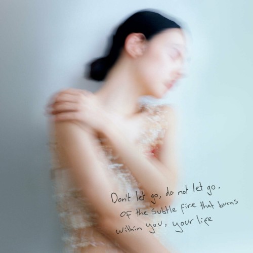 [Album] 羊文学 (Hitsujibungaku) – 12 hugs (like butterflies) [FLAC / 24bit Lossless / WEB] [2023.12.06]