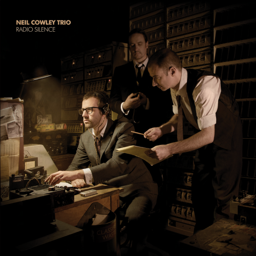 Neil Cowley Trio – Radio Silence (2010) [Naim FLAC 24bit/48kHz]