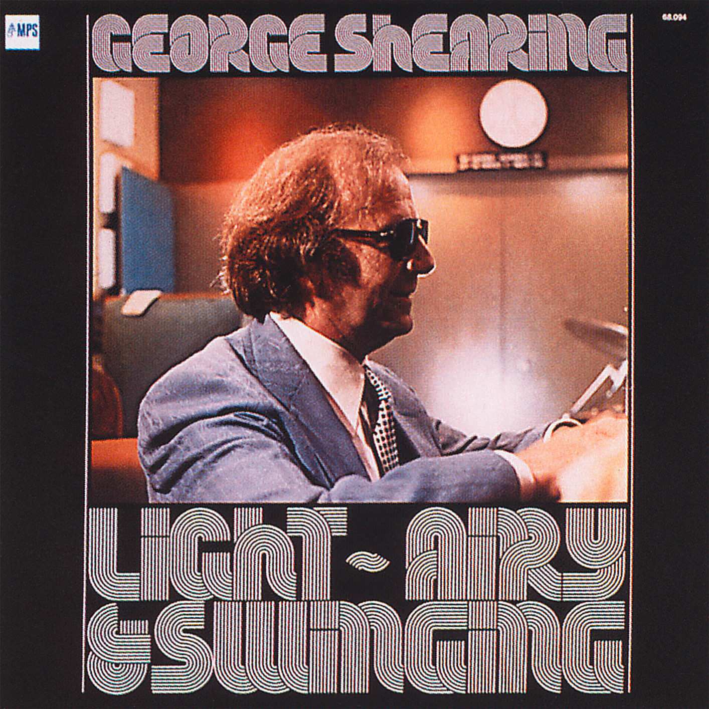 George Shearing Trio - Light, Airy & Swinging (1974/2014) [HighResAudio FLAC 24bit/88,2kHz]