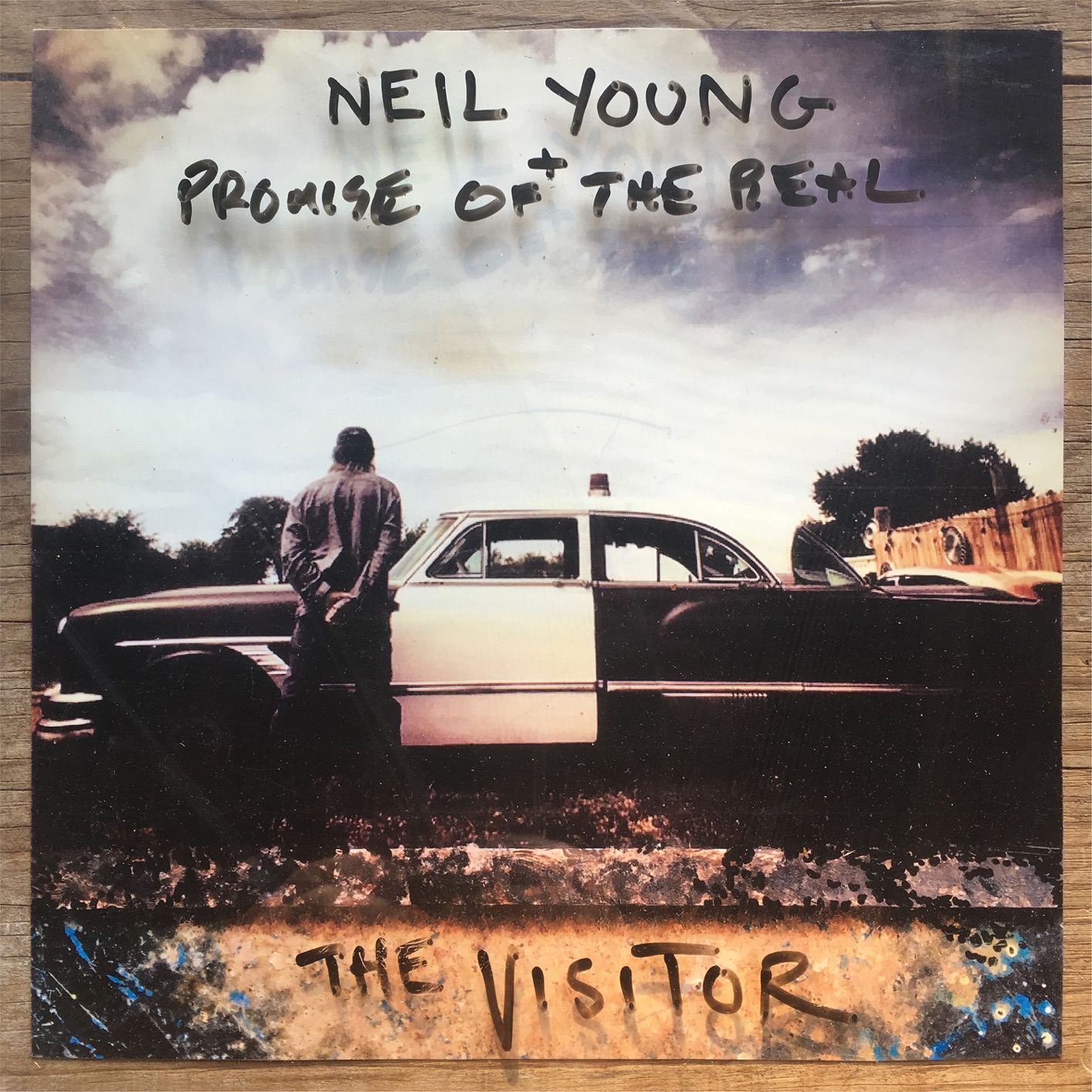 Neil Young & Promise Of The Real – The Visitor (2017) [Qobuz FLAC 24bit/96kHz]