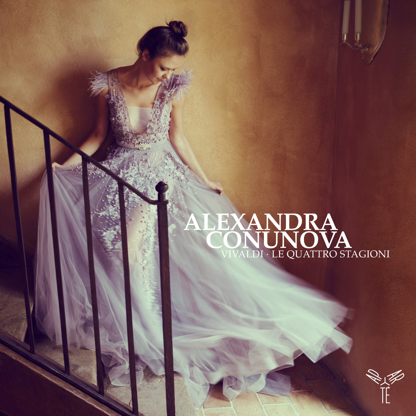 Alexandra Conunova - Vivaldi - Le Quattro Stagioni (2020) [FLAC 24bit/96kHz]