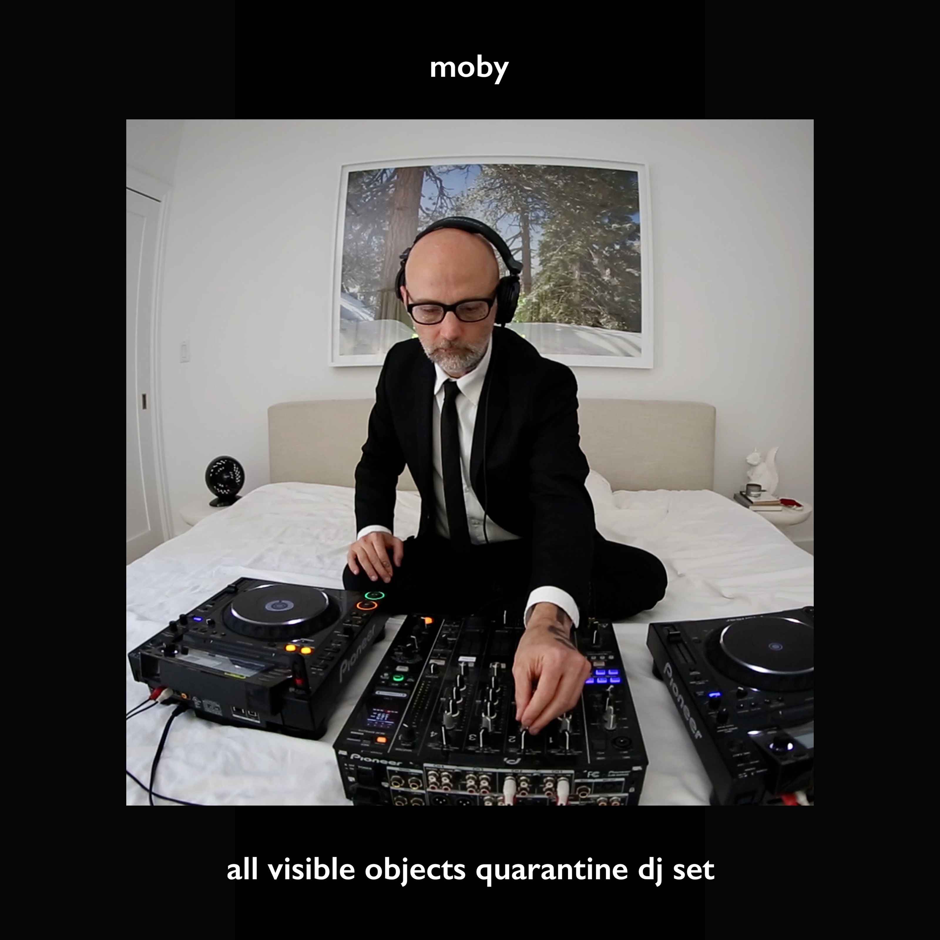 Moby - All Visible Objects (Quarantine DJ Set) (2020) [FLAC 24bit/44,1kHz]