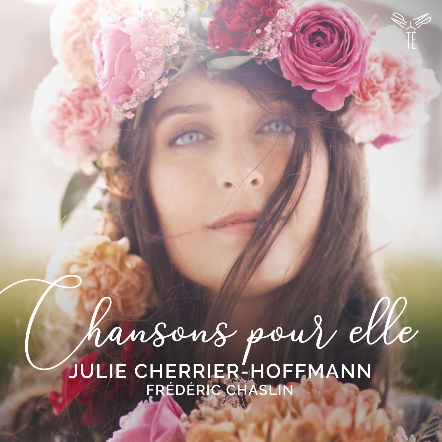 Julie Cherrier-Hoffmann & Frederic Chaslin - Chansons pour elle (2021) [FLAC 24bit/96kHz]