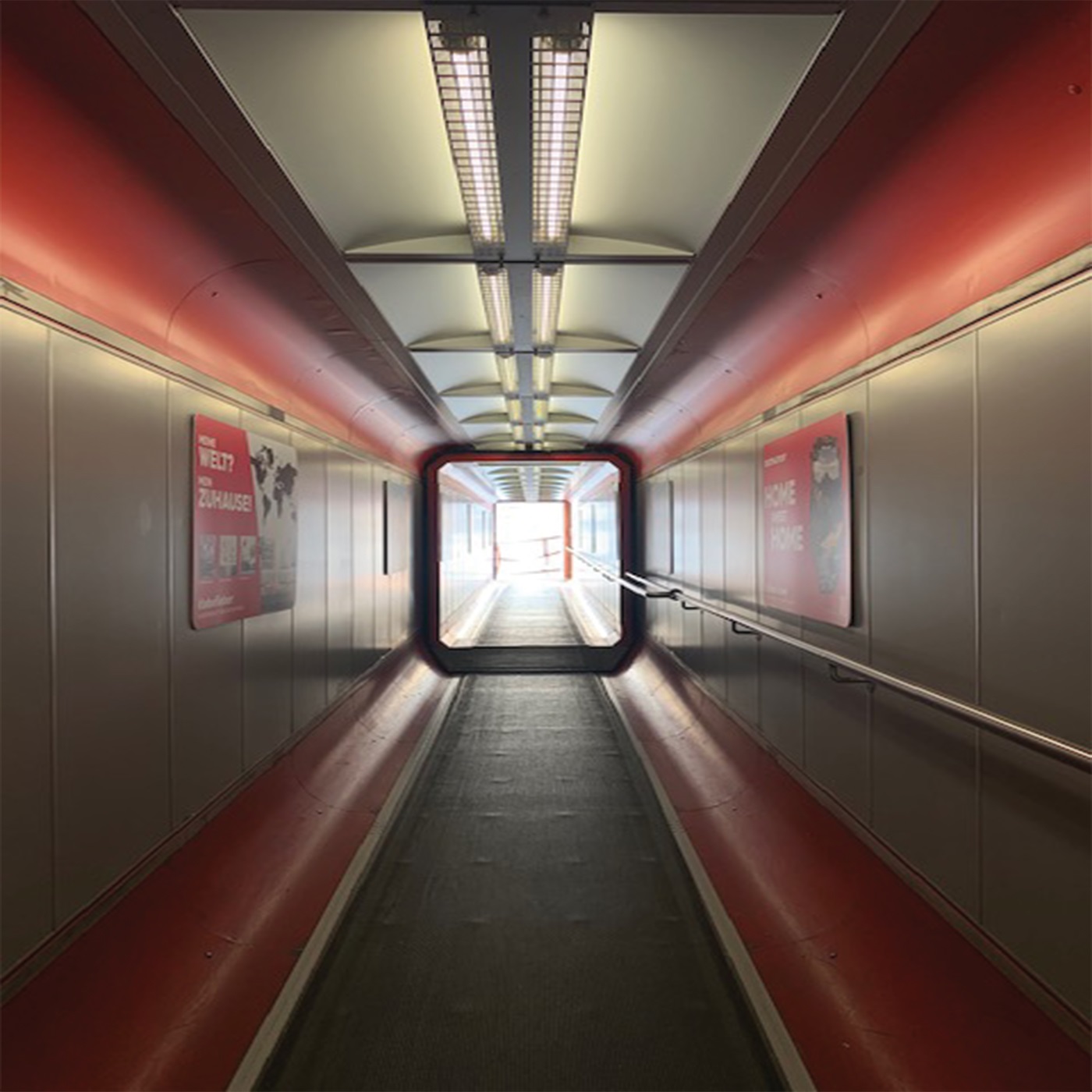 William Basinski – Music For Abandoned Airports: Tegel (EP) (2021) [FLAC 24bit/44,1kHz]